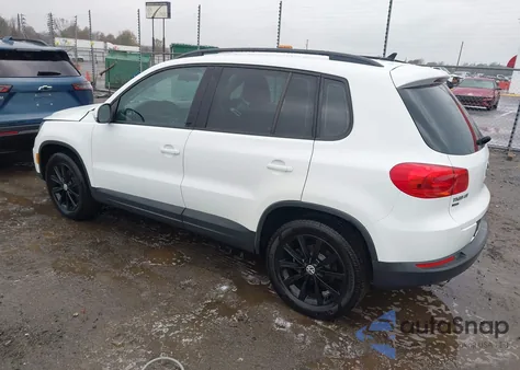 2018 Volkswagen Tiguan Limited 2.0T z USA, uszkodzony, nr VIN WVGAV7AX4JK004581